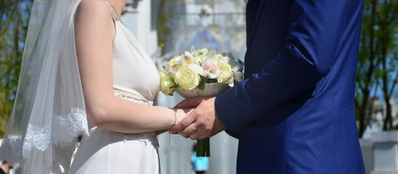 chauffeur mariage gironde avec vtc electrique et van disponible pour les invites